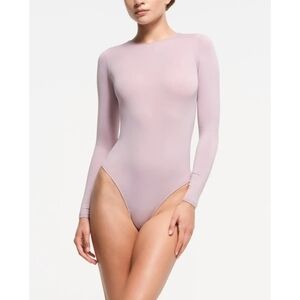 NWT SKIMS Essential Crew Neck Long Sleeve Bodysuit Size Small/Medium In Dusk